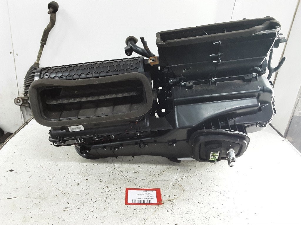 RADIATEUR DE CHAUFFAGE Volvo XC40 (XZ) (01-2017/12-2022), Info@volvocars.com, Volvo Car Germany GmbH, Siegburger Straße 229
50679  Köln, DE