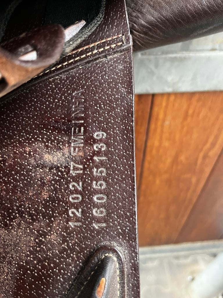 Bruin Ikonic Zadel 17,5 inch, Dieren en Toebehoren, Ophalen, Zo goed als nieuw, Recreatie