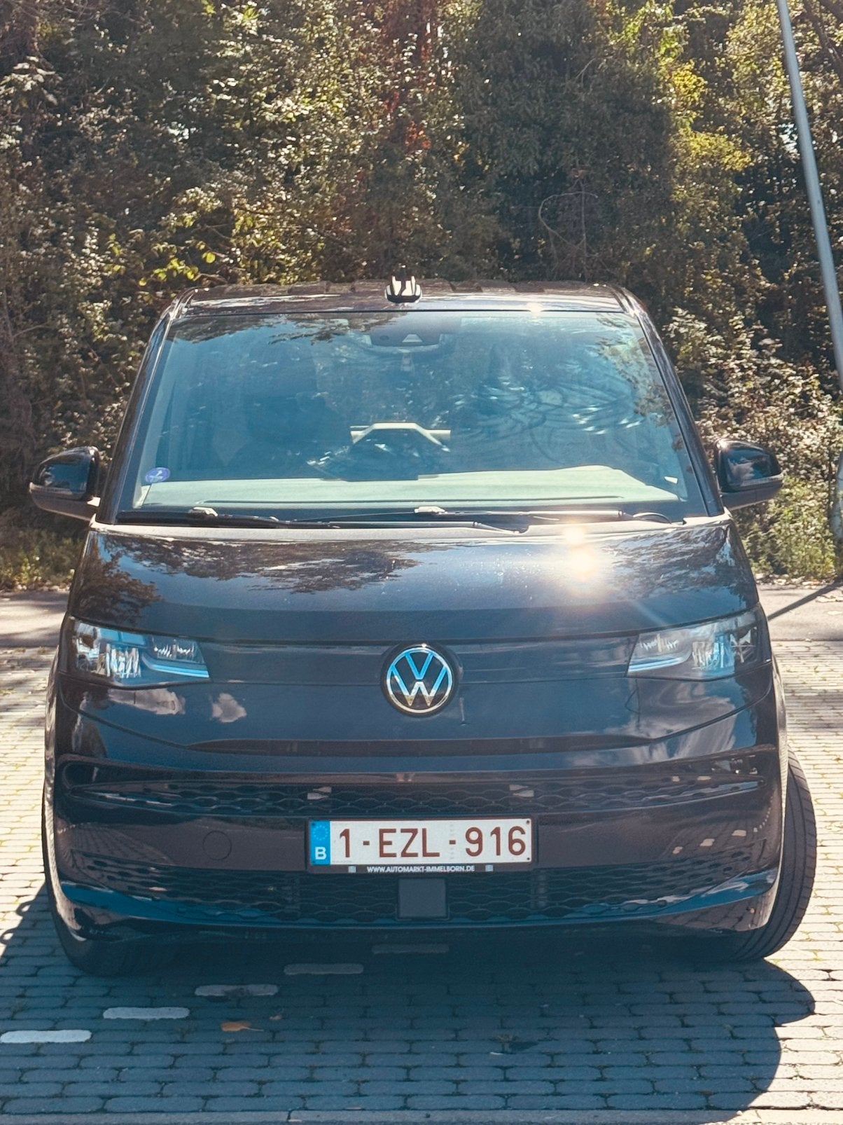 Volkswagen Multivan T7 - basismodel - 110kW, Auto's, Automaat, Euro 6, 2135 kg, Zwart