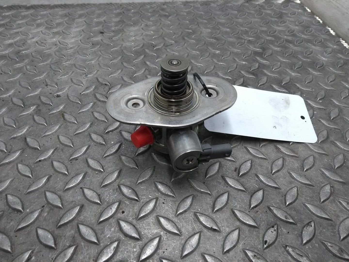 BMW 2 SERIES TOURER BRANDSTOF POMP VOOR DE INJECTOR 2015, Ophalen of Verzenden, Gebruikt, ARN erkend