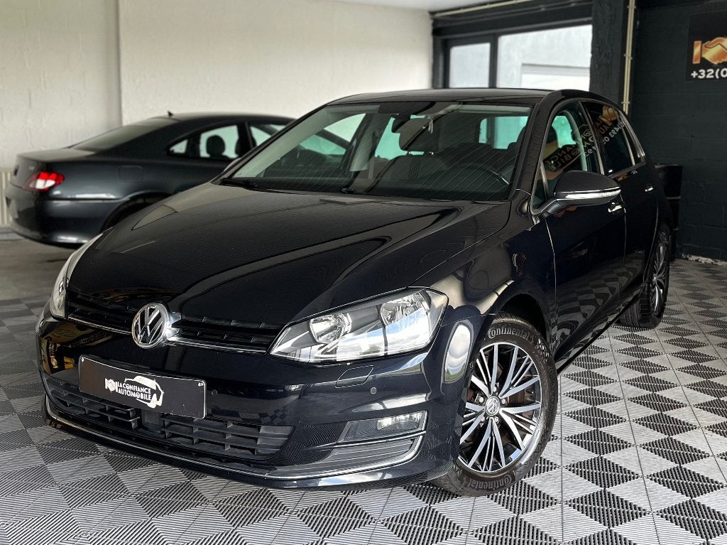 Volkswagen Golf 1.2TSI 1e eigenaarsgarantie 12 maanden, Auto's, Volkswagen, Euro 5, Zwart, 4 cilinders, Leder en Stof