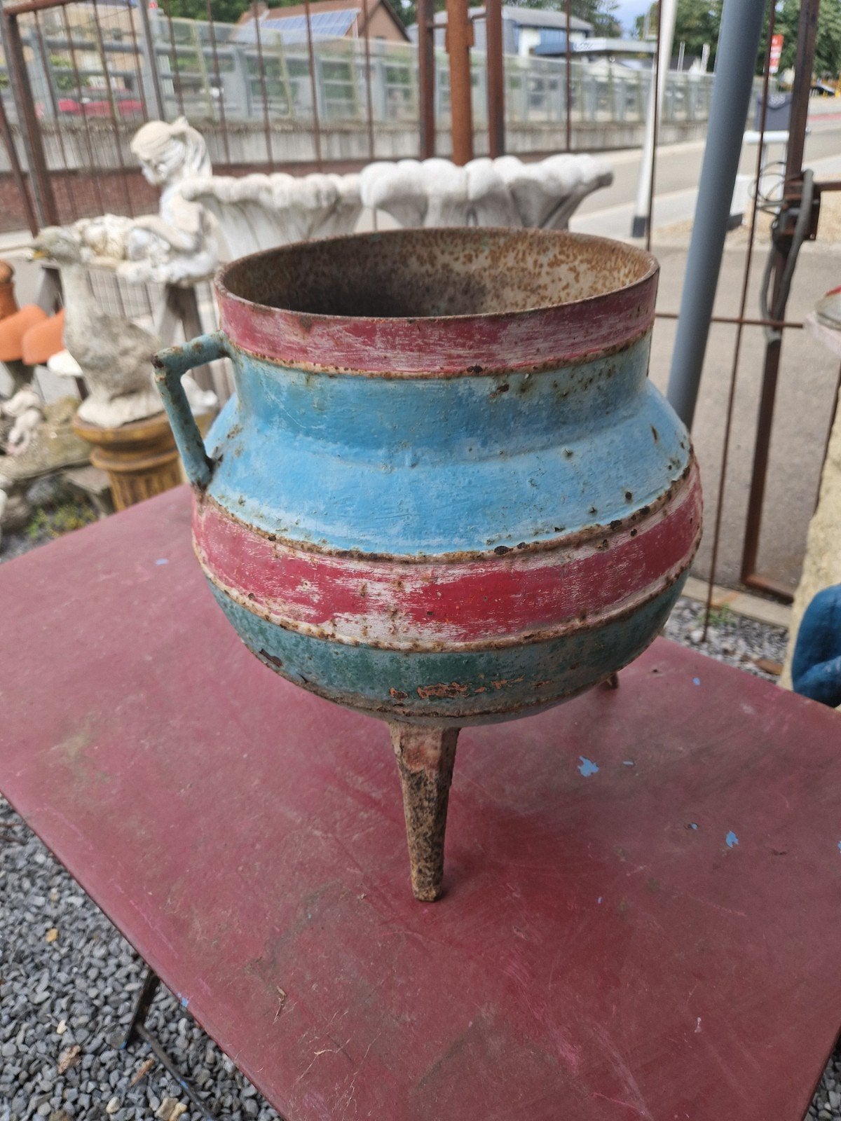 vieux pot en fer 32/37 cm 45€, Enlèvement