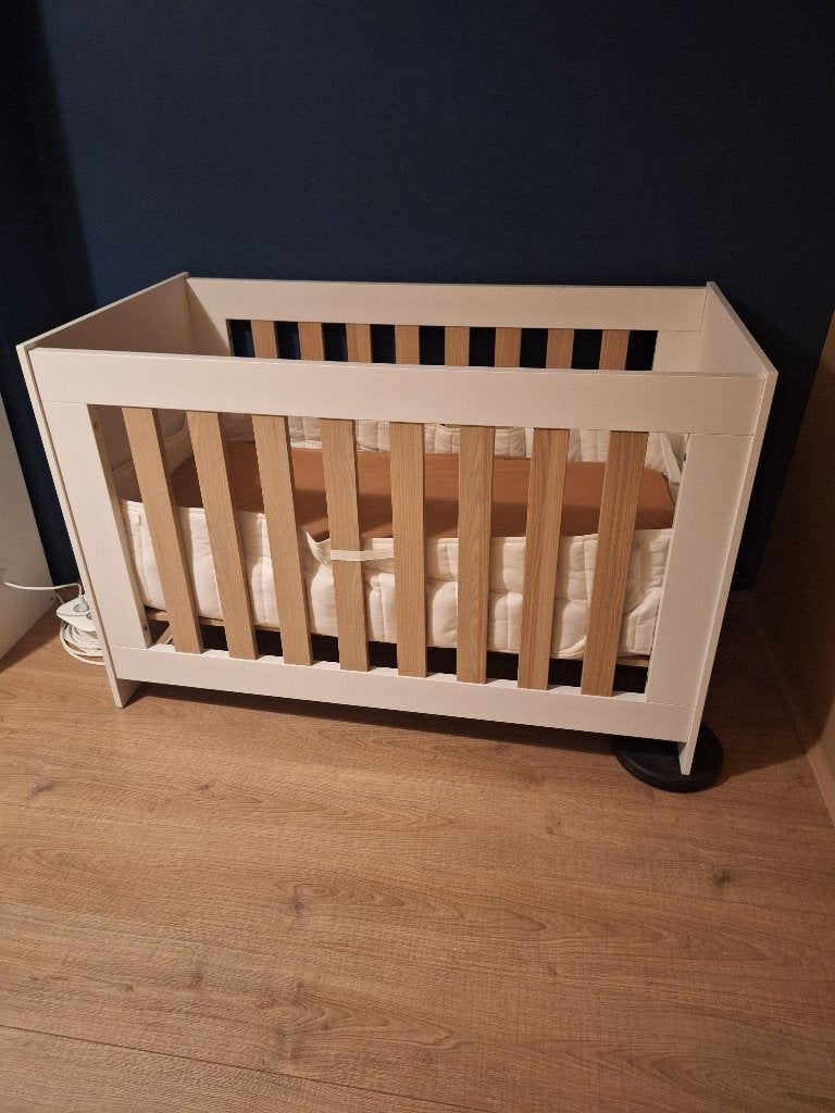 Babybed / ledikant, Ophalen, Zo goed als nieuw, Ledikant