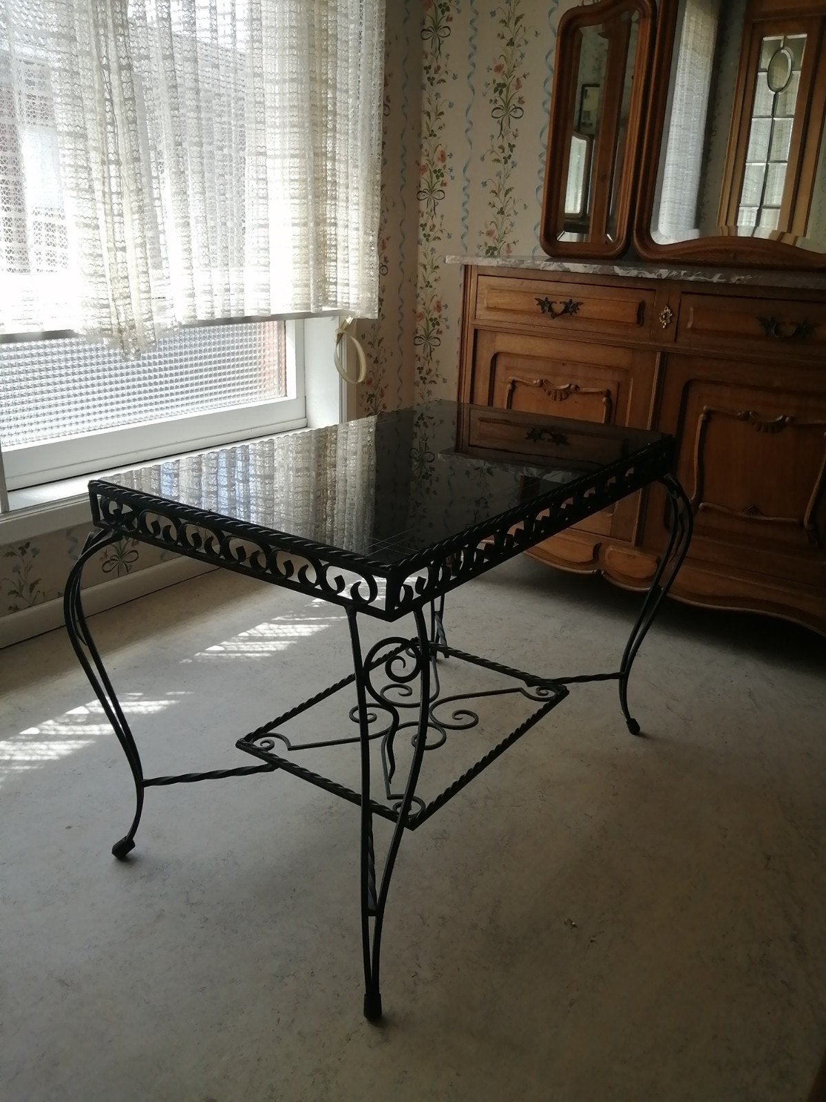 salontafel, Enlèvement