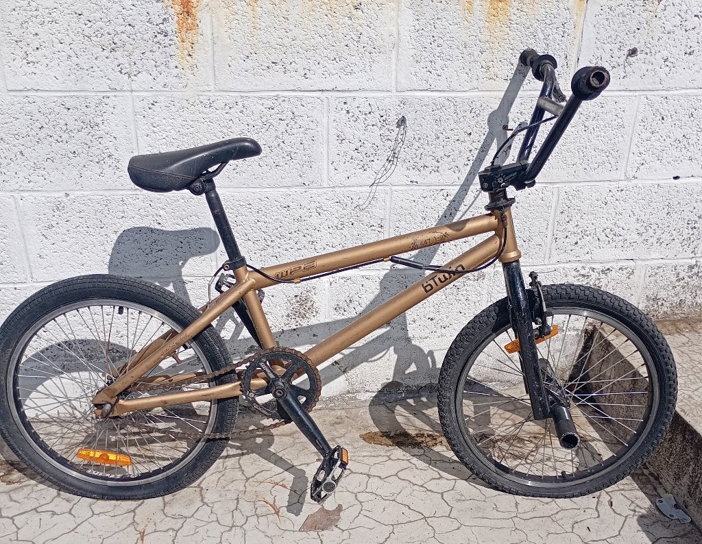 Bmx B'twin, Guidon à 360°, Frein sur jante, Acier, Enlèvement