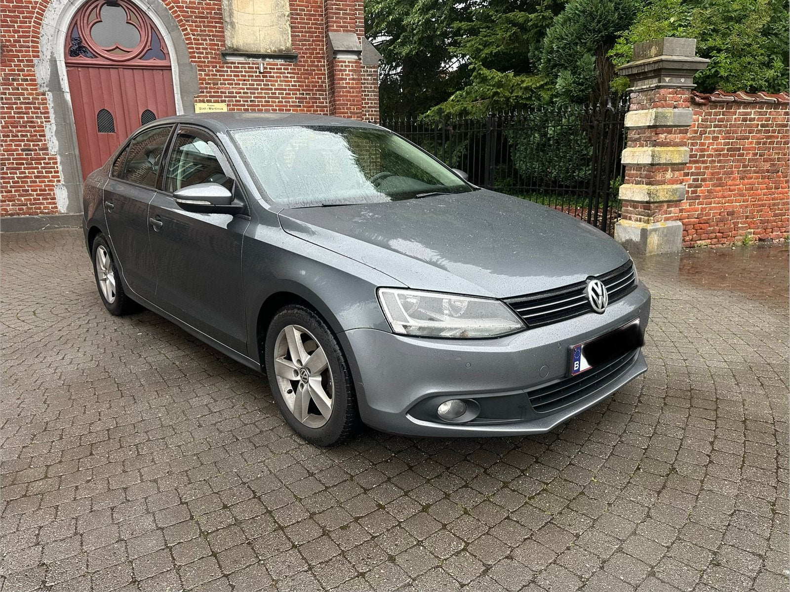 Volkswagen Jetta 1.6TDi Highline Gekeurd, Auto's, Voorwielaandrijving, Euro 5, Zwart, Leder
