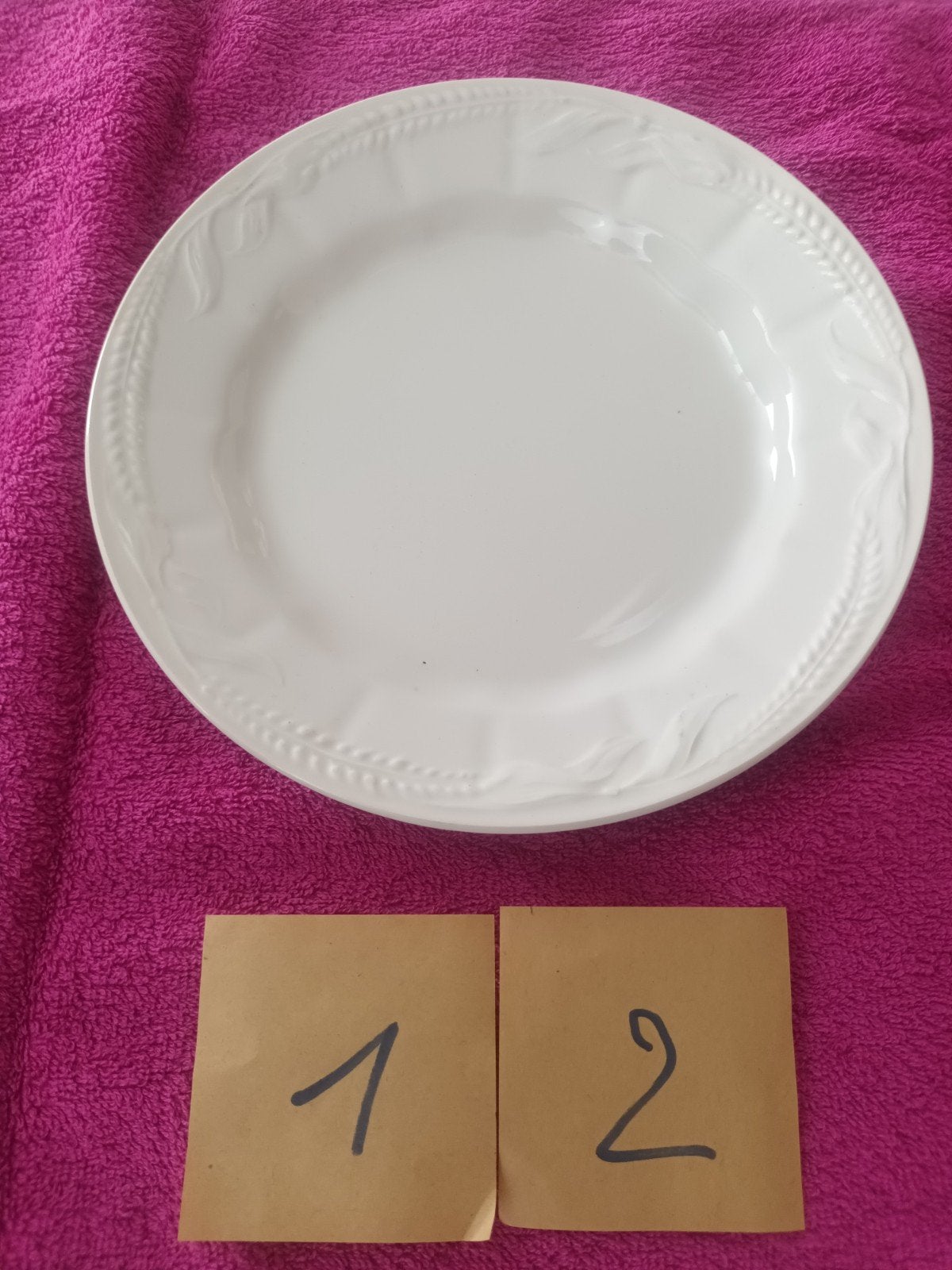 12 platte borden, Ophalen, Zo goed als nieuw, Klassiek, Bord(en)