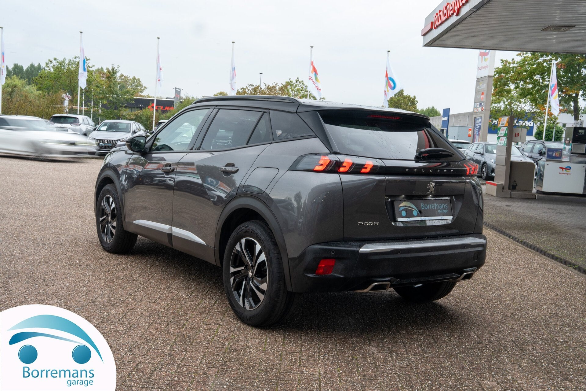 Peugeot 2008 ROADTRIP Automaat/Carplay/Camera/...., Auto's, Euro 6, 1199 cc, Bedrijf, 5 zetels