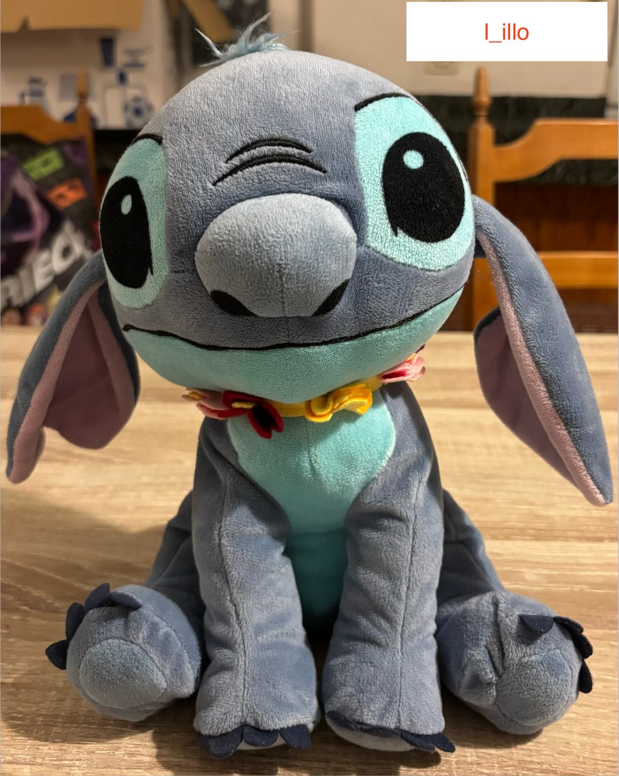 PELUCHE STITCH HAWAÏENNE, Collections, Ours & Peluches, Comme neuf, Autres types, Autres marques, Enlèvement