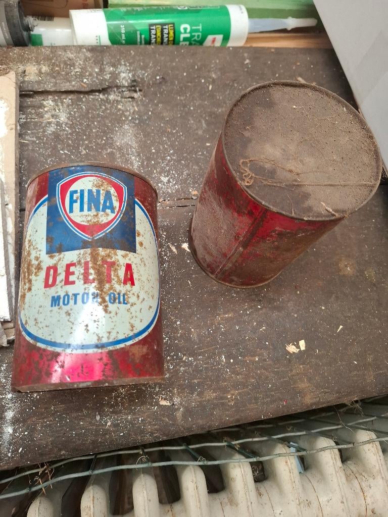 FINA motorolie ongeopend, Ophalen