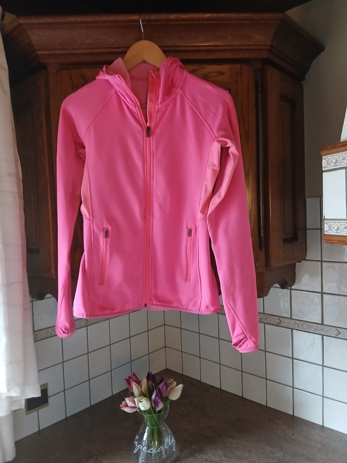 Roze sportvest met kap – Maat S (Oksel tot oksel 44 cm)
 K, Kleding | Dames, Ophalen of Verzenden, Maat 36 (S), Roze