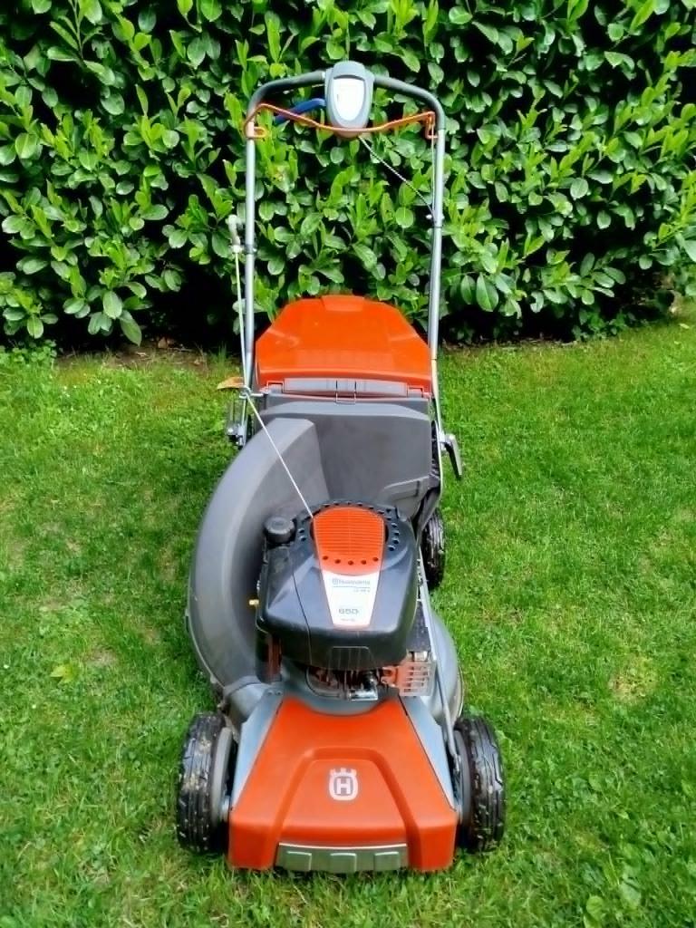 a vendre  tondeuse  husqvarna, Tondeuse rotative, Fonction de mulching, Husqvarna, Tondeuses à gazon à essence