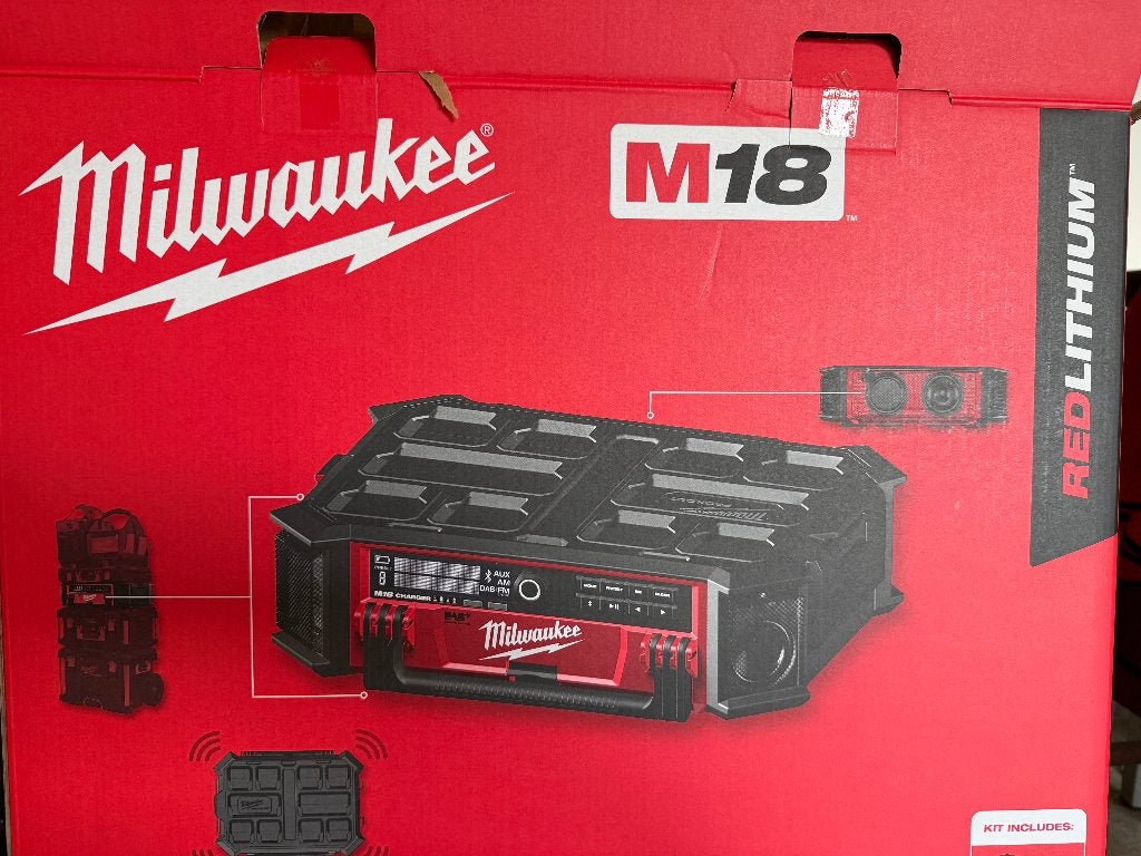 Milwaukee M18 18V Li-Ion batterijpakket werkradio, Doe-het-zelf en Bouw, Ophalen, Nieuw, Overige typen, Milwaukee