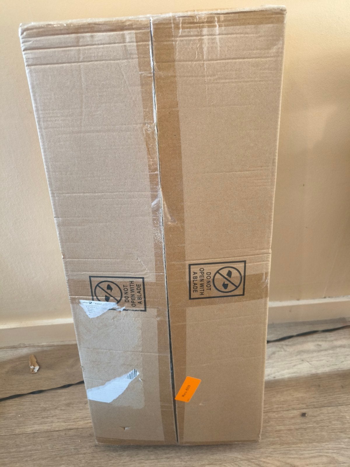 Armoire en tissu commander en trop sur Temu, Enlèvement