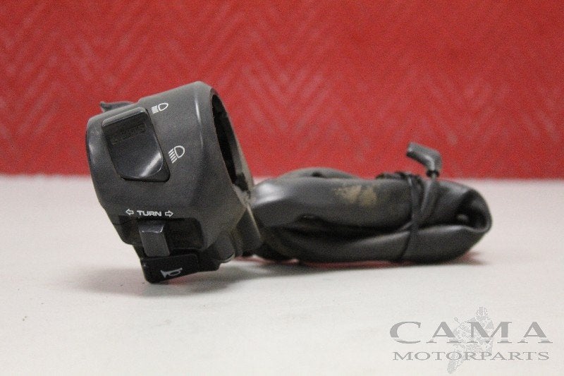 COMMUTATEUR GAUCHE Honda CBR 250 RR 2008-2013, Honda Center GmbH, Utilisé, Info@honda.de, Hanauer Landstraße  222-224
60314  Frankfurt am Main, DE