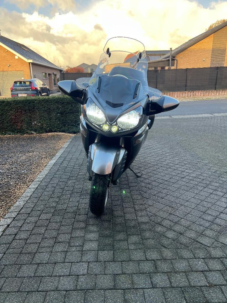 KAWASAKI 1400 GTR, Motos, Motos | Kawasaki, Particulier, Tourisme, plus de 35 kW, 4 cylindres, Permis Moto A, ABS, Transmission par cardan