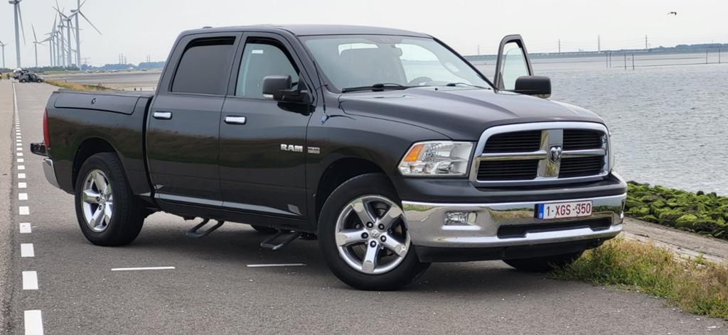 Dodge Ram 1500 Big Horn edition 343kw, Auto's, Automaat, Beige, Zwart, 5 zetels