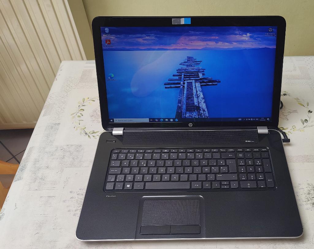 HP 17" laptop, Computers en Software, Windows Laptops, Gebruikt, 17 inch of meer, SSD, 2 tot 3 Ghz, 8 GB, Azerty, Ophalen