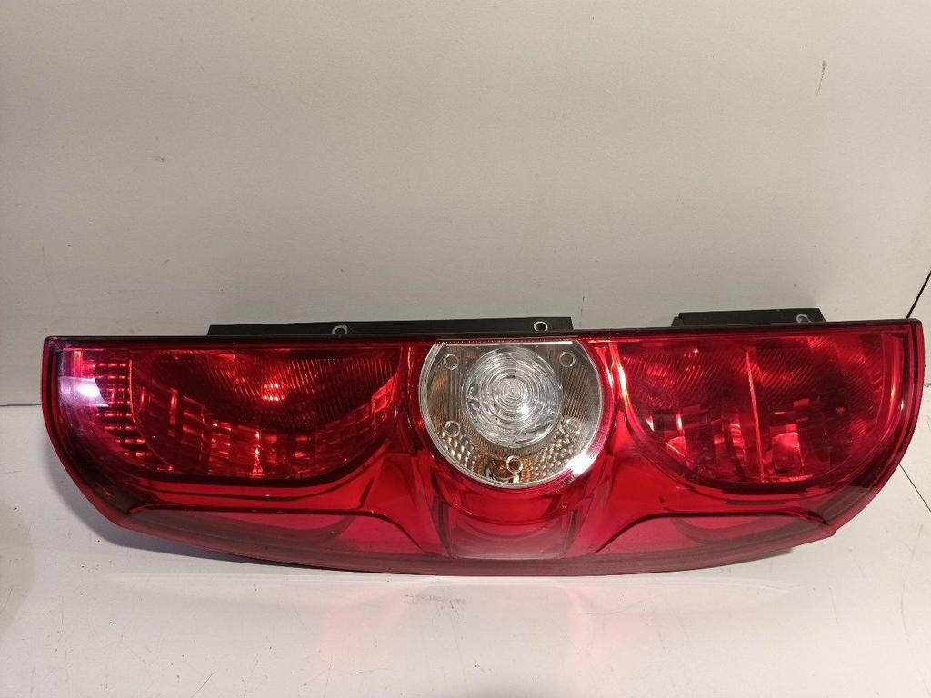 Achterlicht links buiten Opel Combo, Onderdelen@venauto.nl, Van der Ven Autorecycling B.V., Gebruikt, Ettenseweg 76, 4706 PB Roosendaal, The Netherlands