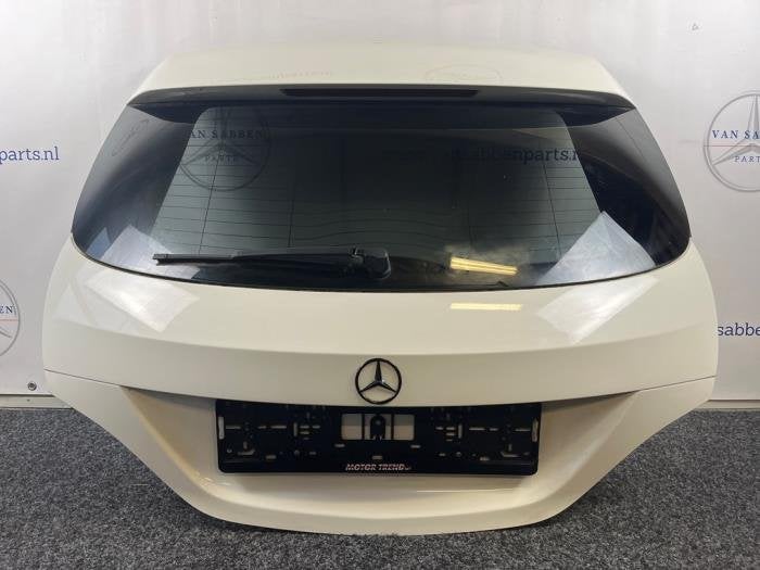 Hayon d'un Mercedes CLA (149), -, Utilisé, -, -