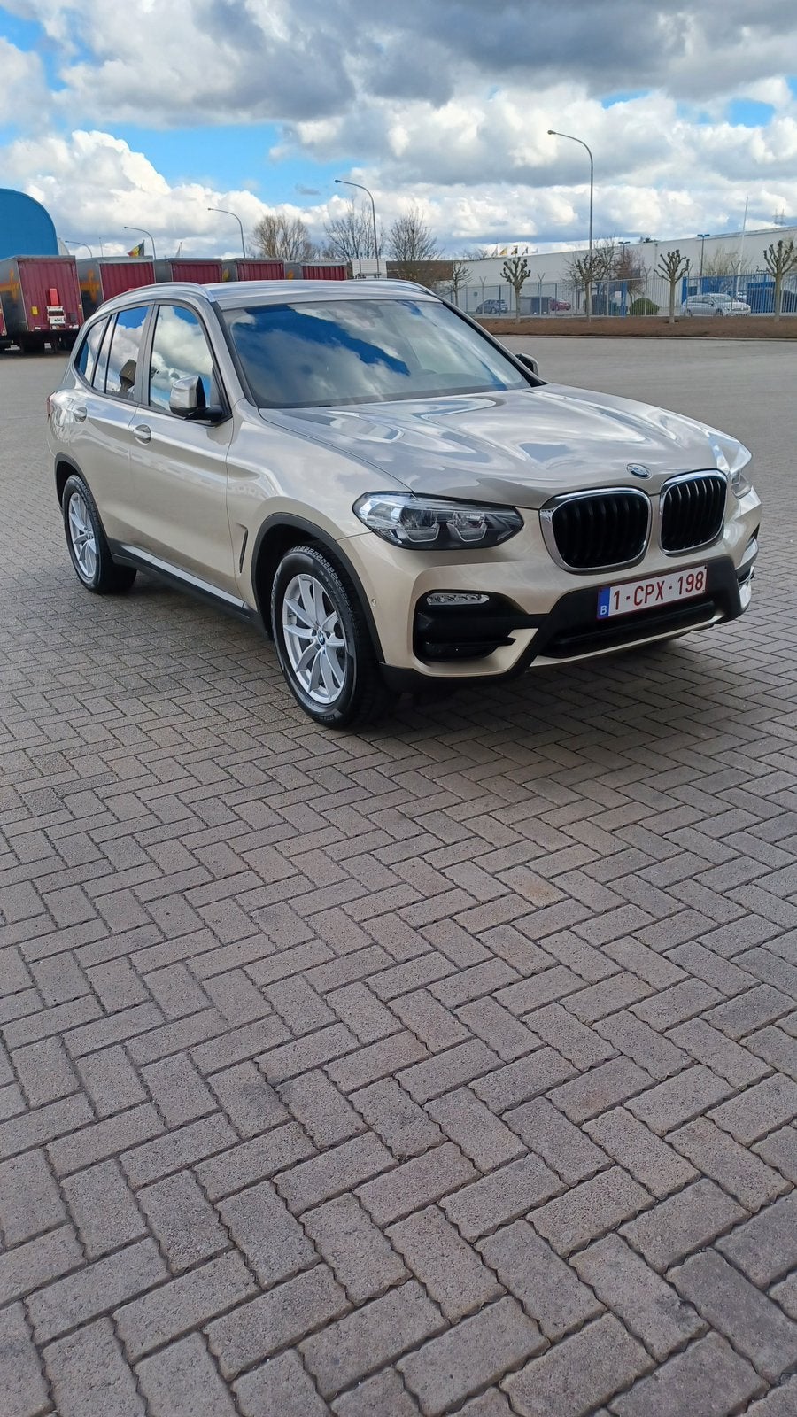 A vendre bmw X3 SDrive état impeccable, Euro 6, Noir, 5 portes, Particulier