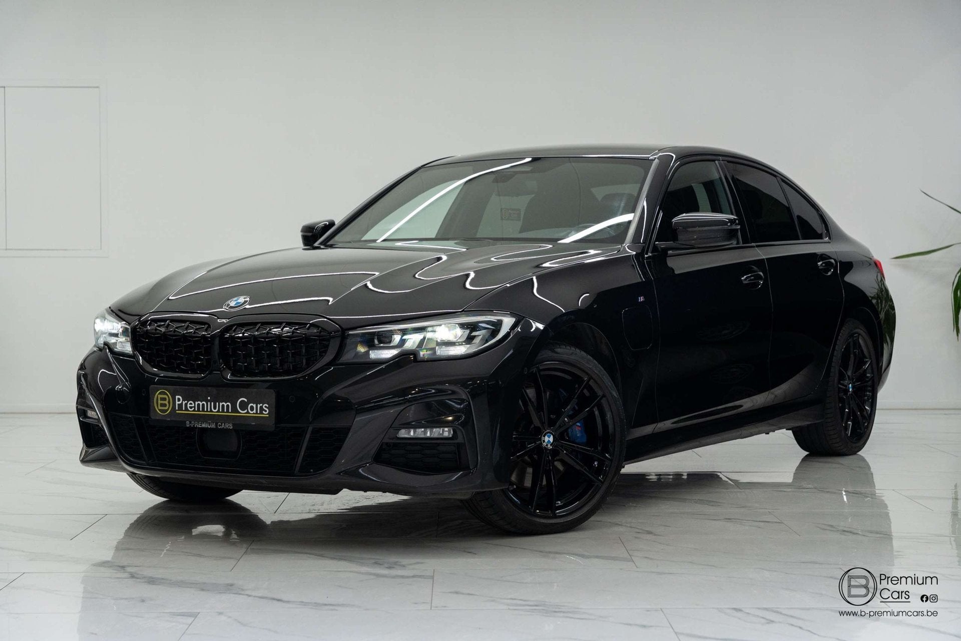 BMW 330 E hybrid M-Pakket! Hifi, Camera, zetelverwarming!, Auto's, 4 cilinders, 35 g/km, Zwart, Bedrijf
