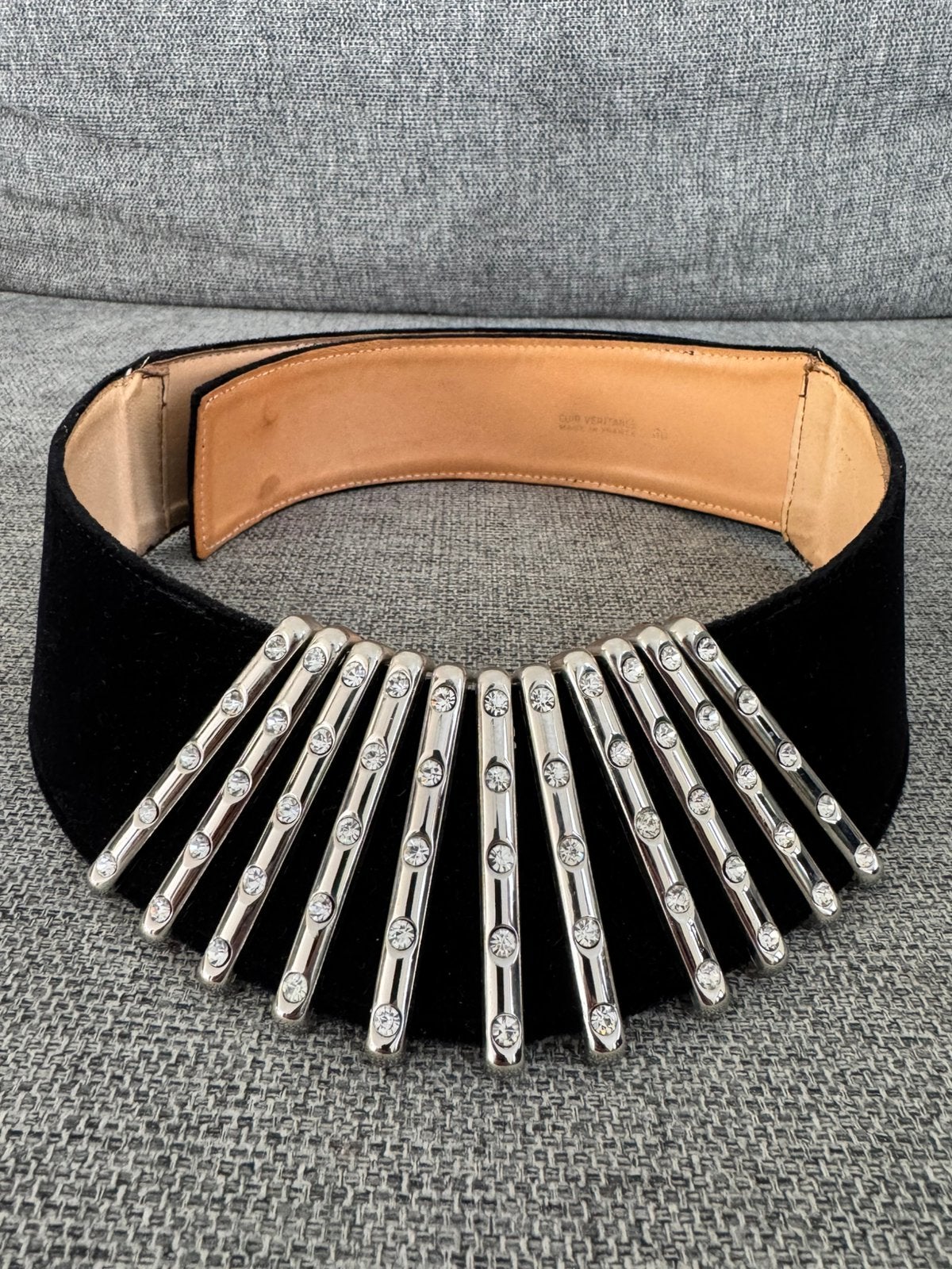 Karl Lagerfeld, Enlèvement, Comme neuf