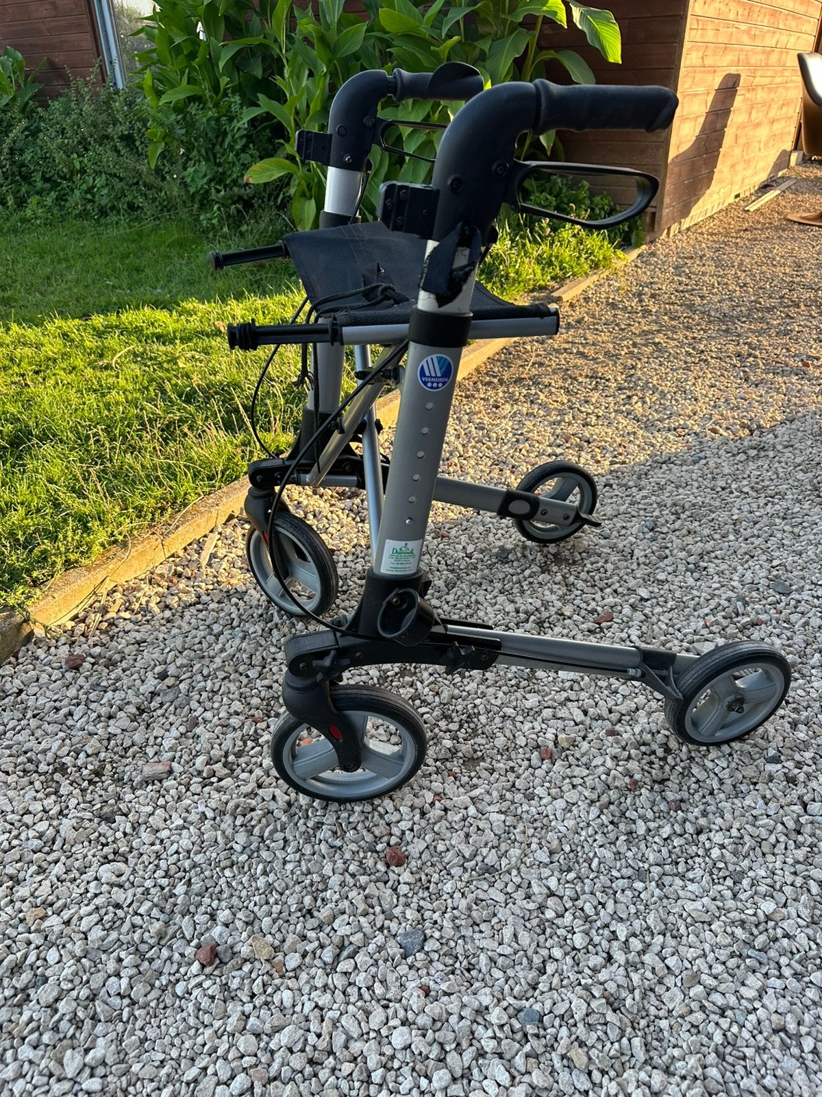 Déambulateur à 4 roues - pliable - avec siège et freins, Enlèvement, Poids léger, Utilisé