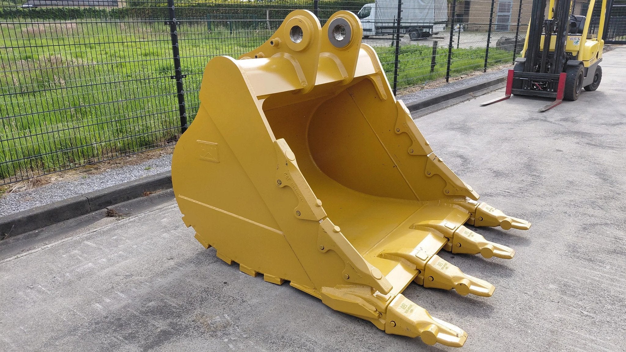 Caterpillar 336 340 DB link bucket