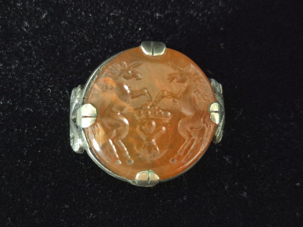 Antieke ring, bezet met een gegraveerde carneool, Antiek en Kunst, Ophalen, Zilver
