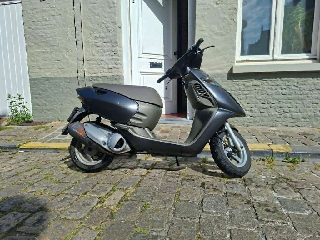 Originele en perfect werkende Aprilia Sonic scooter, Fietsen en Brommers, Brommeronderdelen | Scooters, Zo goed als nieuw, Aprilia