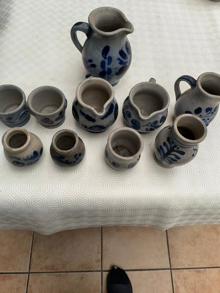 Pot en grès bleu, Enlèvement