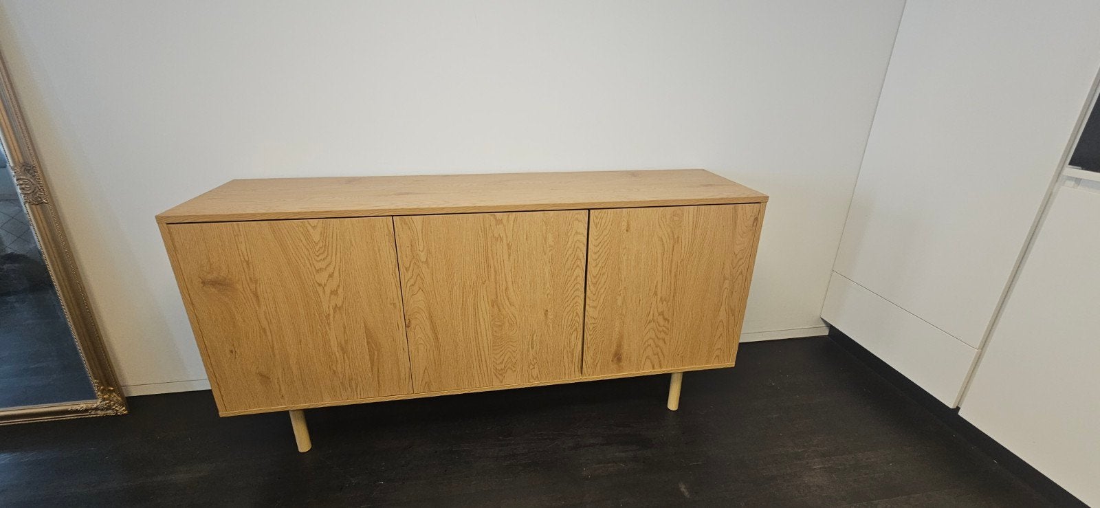 Modern dresser, 3 compartments - €75, Ophalen, Zo goed als nieuw, 150 tot 200 cm, 5 – 50