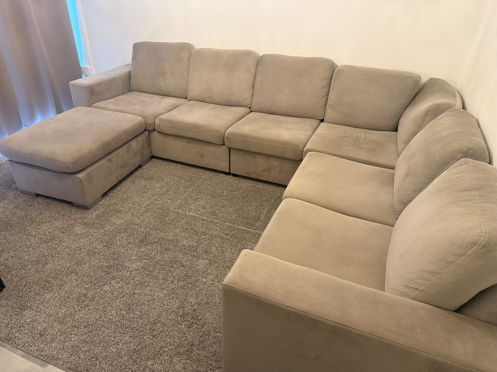 L-bank 6-7 zit te koop met matchende eetstoelen (6 stuks), Ophalen, Zo goed als nieuw