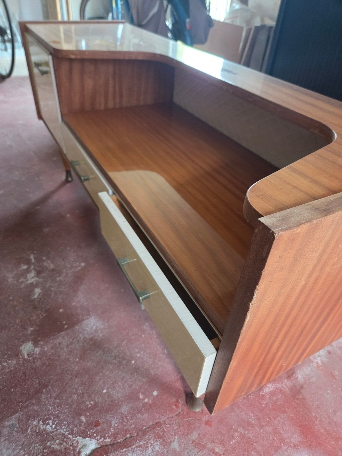 Vintage kast, Dieren en Toebehoren, Hondenmanden, Ophalen