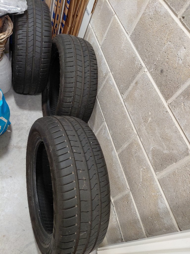 3 Pneus D'ete comme neuf, Auto-onderdelen, Banden en Velgen, Band(en), Zomerbanden, 16 inch, 205 mm, Personenwagen, Nieuw, Ophalen
