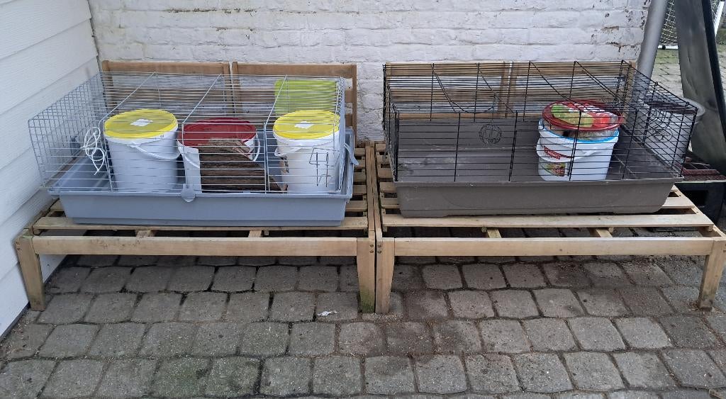 2 konijnenhokken + toebehoren, Dieren en Toebehoren, Ophalen, Gebruikt