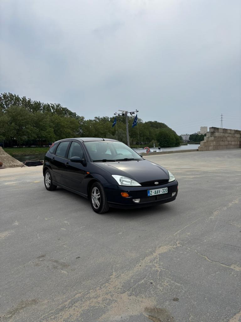 L'essence Ford Focus est déjà approuvée à la vente, Autos, Saab, Entreprise, Essence, Achat