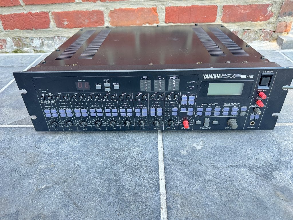 Yamaha DMP9-16 digital mixer, Audio, Tv en Foto, Professionele apparaten, Ophalen of Verzenden, Gebruikt, Audio