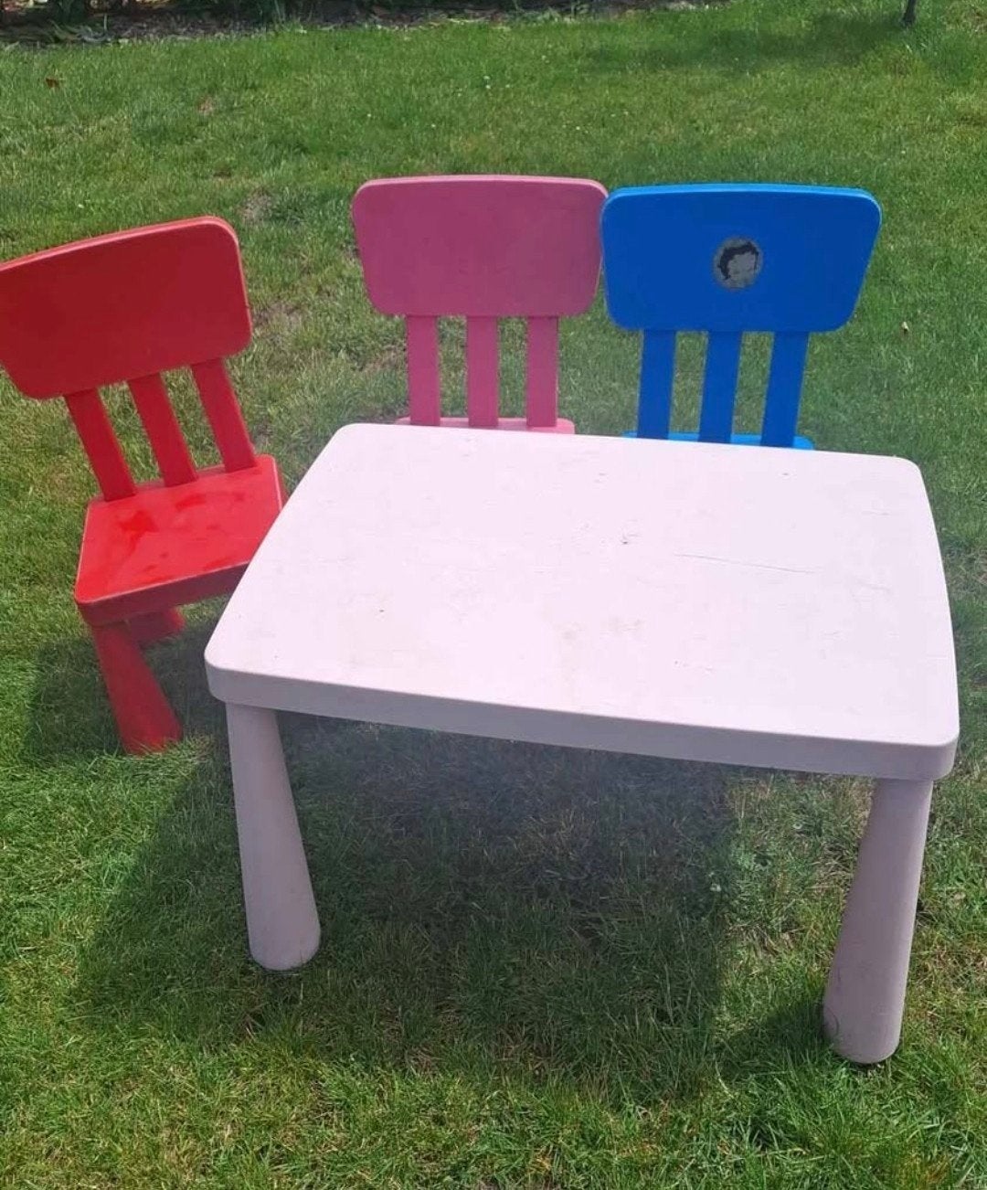Ikea tafel + 3 stoeltjes, Kinderen en Baby's, Ophalen