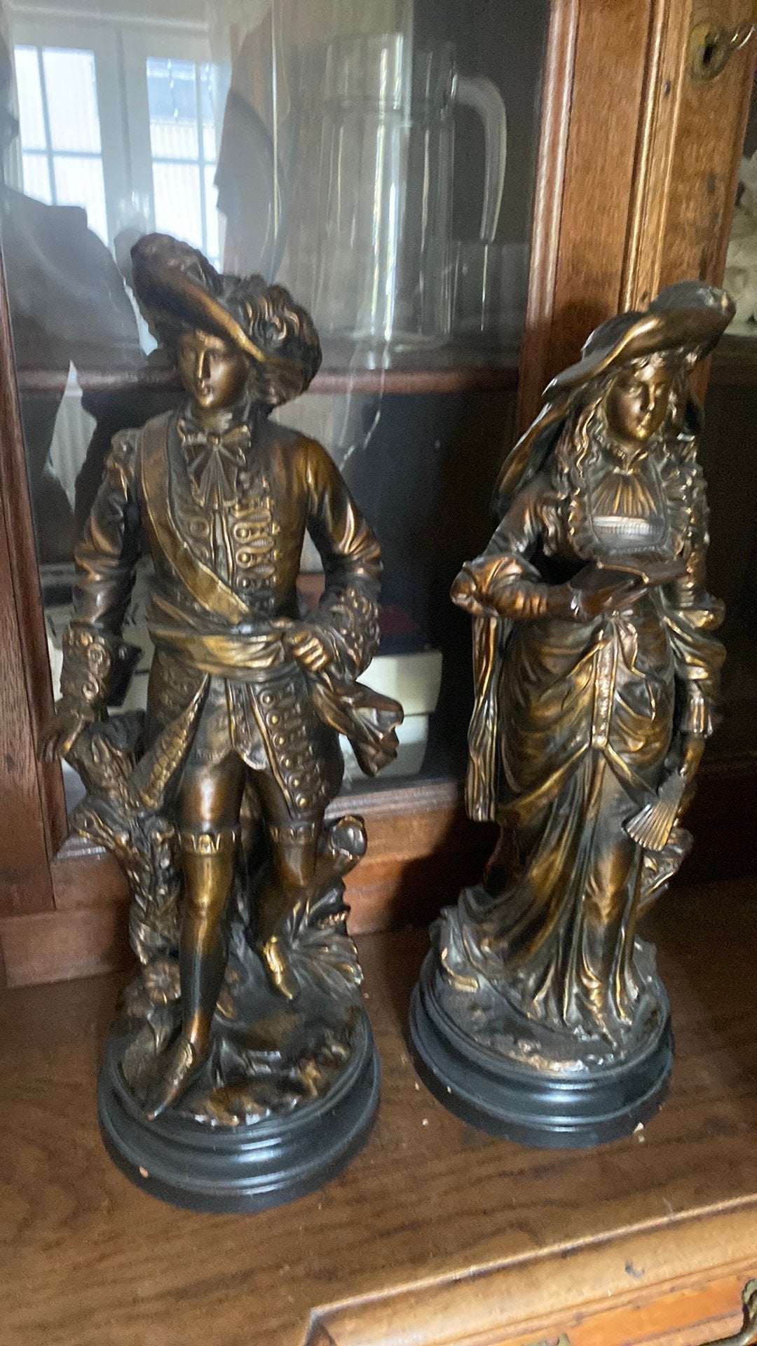 Antieke Beeldjes man/ vrouw, Ophalen