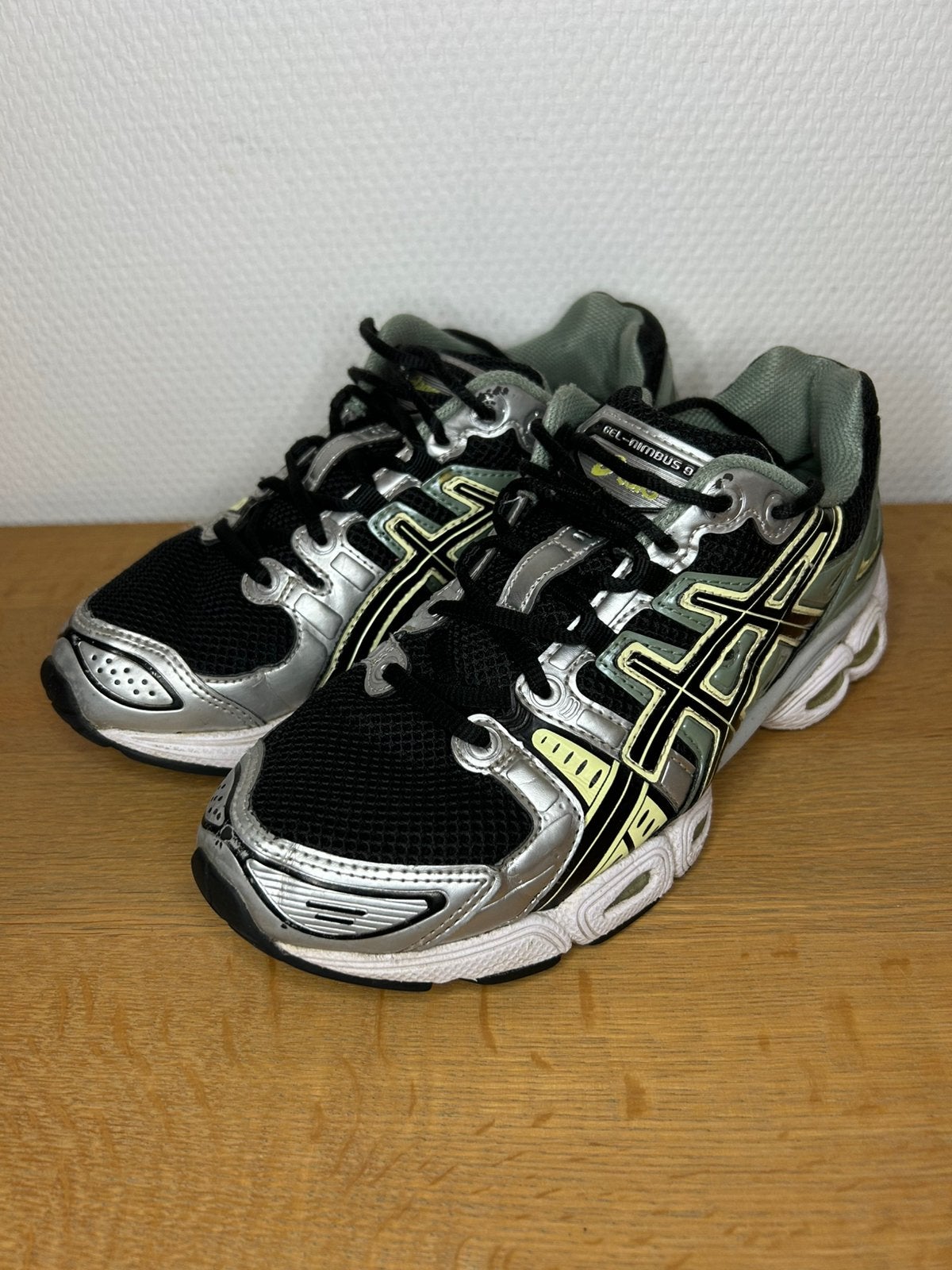 Black Pure Silver Asics Gel-Nimbus 9 maat 40, Enlèvement ou Envoi, Comme neuf, Chaussures de sports