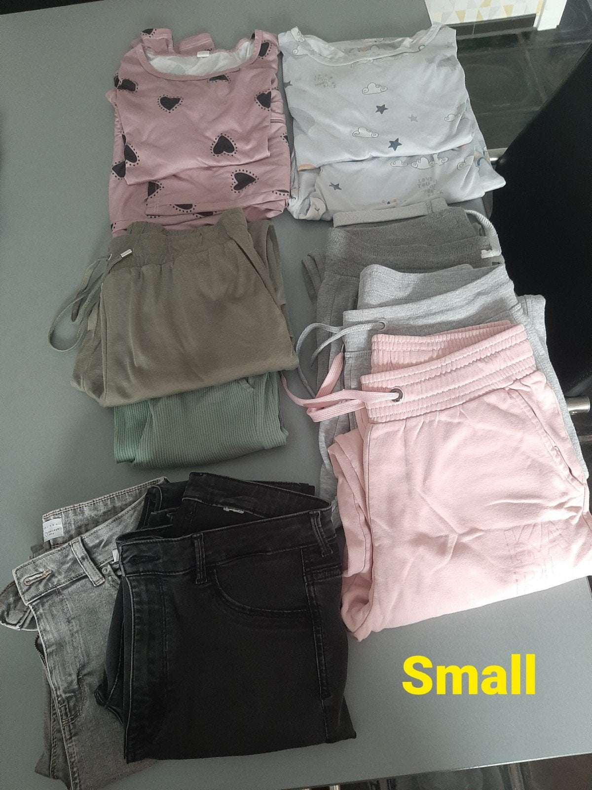 Petit paquet de vêtements, Vêtements | Femmes, Packs de vêtements pour femmes, Enlèvement