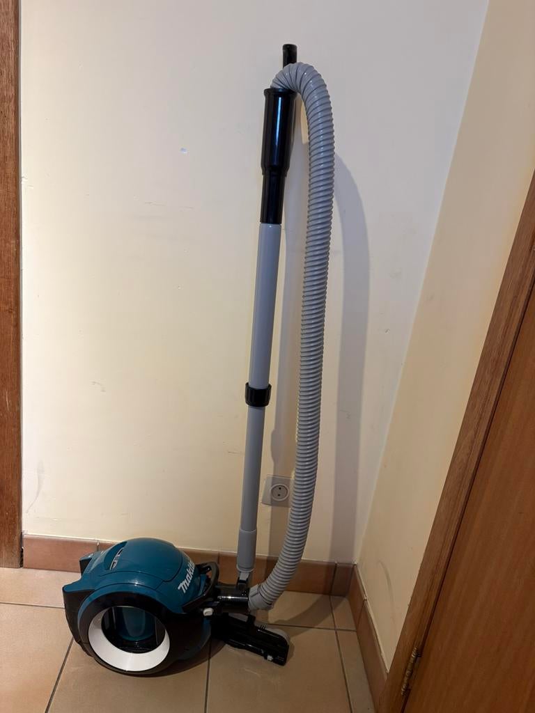 Makita DCL501Z 18V accu cycloonstofzuiger, Elektronische apparatuur, Stofzuigers, Ophalen of Verzenden, Gebruikt, Reservoir, Stofzuiger