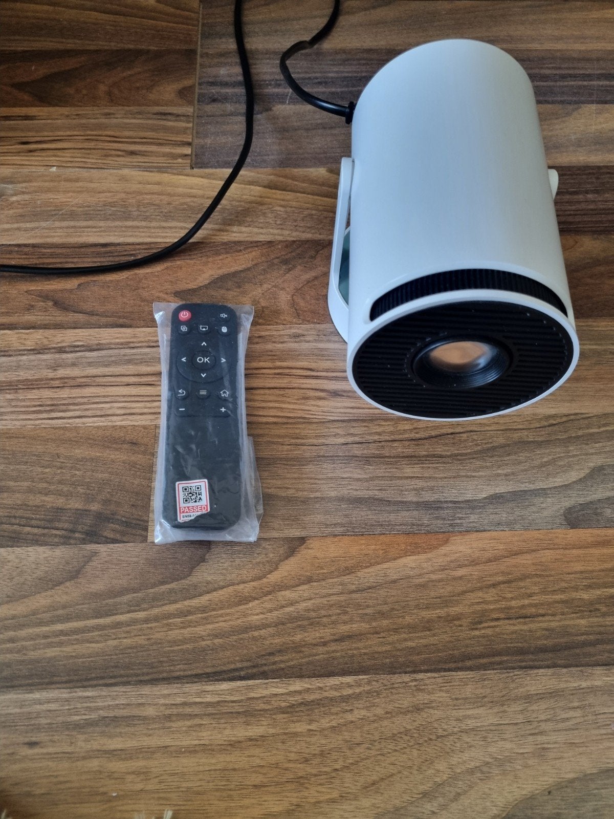HY300 PRO PROJECTOR, TV, Hi-fi & Vidéo, Caméras de surveillance, Enlèvement ou Envoi