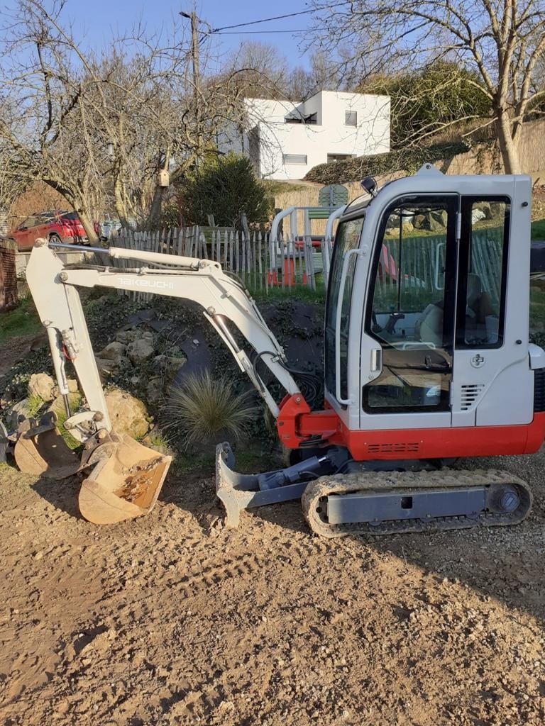 Mini pelle takeuchi tb016 si intéressé sonner voir photos, Articles professionnels