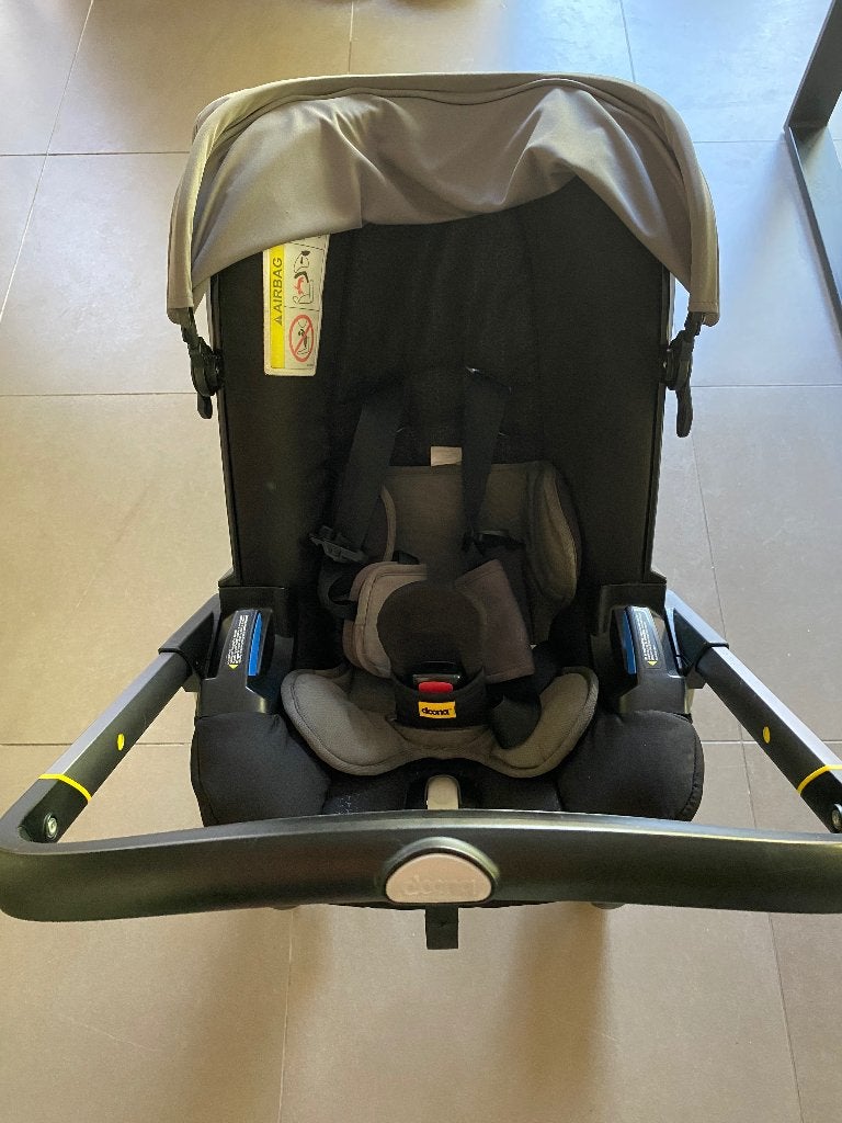 Doona met isofix, Zo goed als nieuw, Isofix, Ophalen, 0 t/m 10 kg