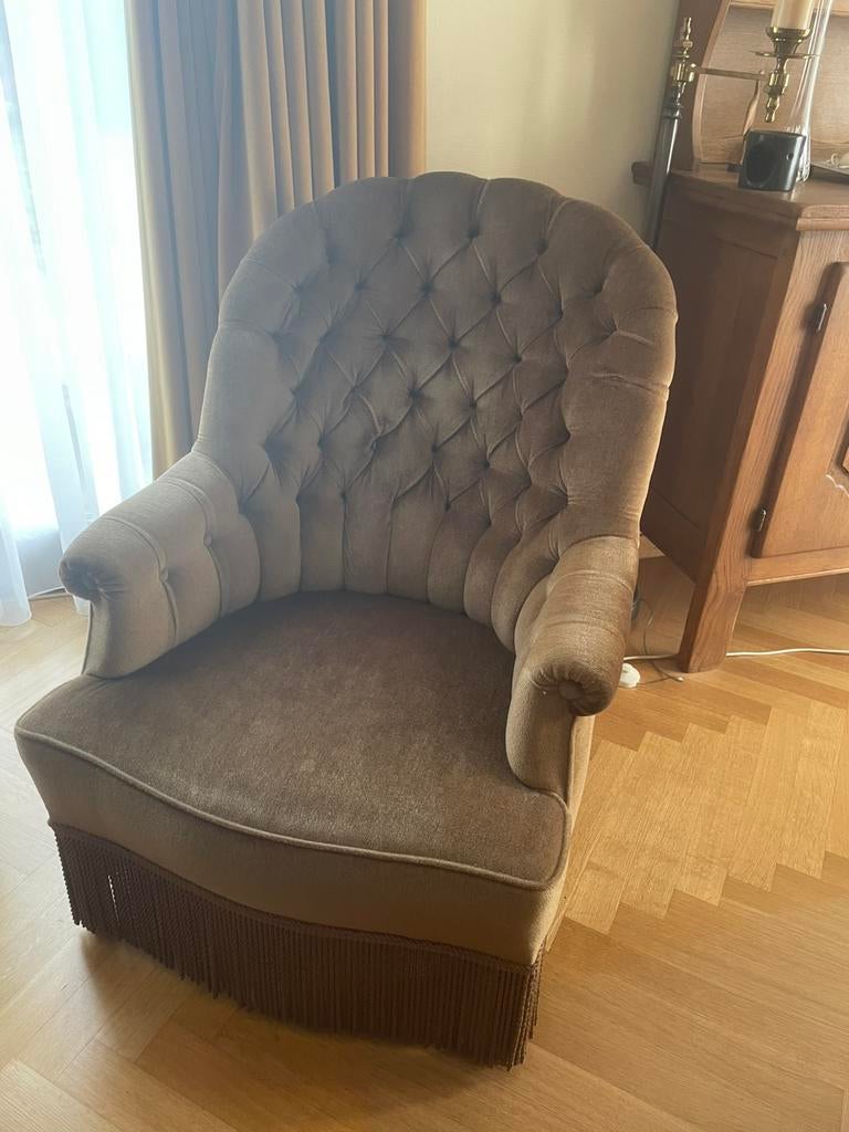 Vintage clubfauteuil gecapitonneerd warm bruin comfortabel, Huis en Inrichting, Fauteuils, Zo goed als nieuw, Ophalen