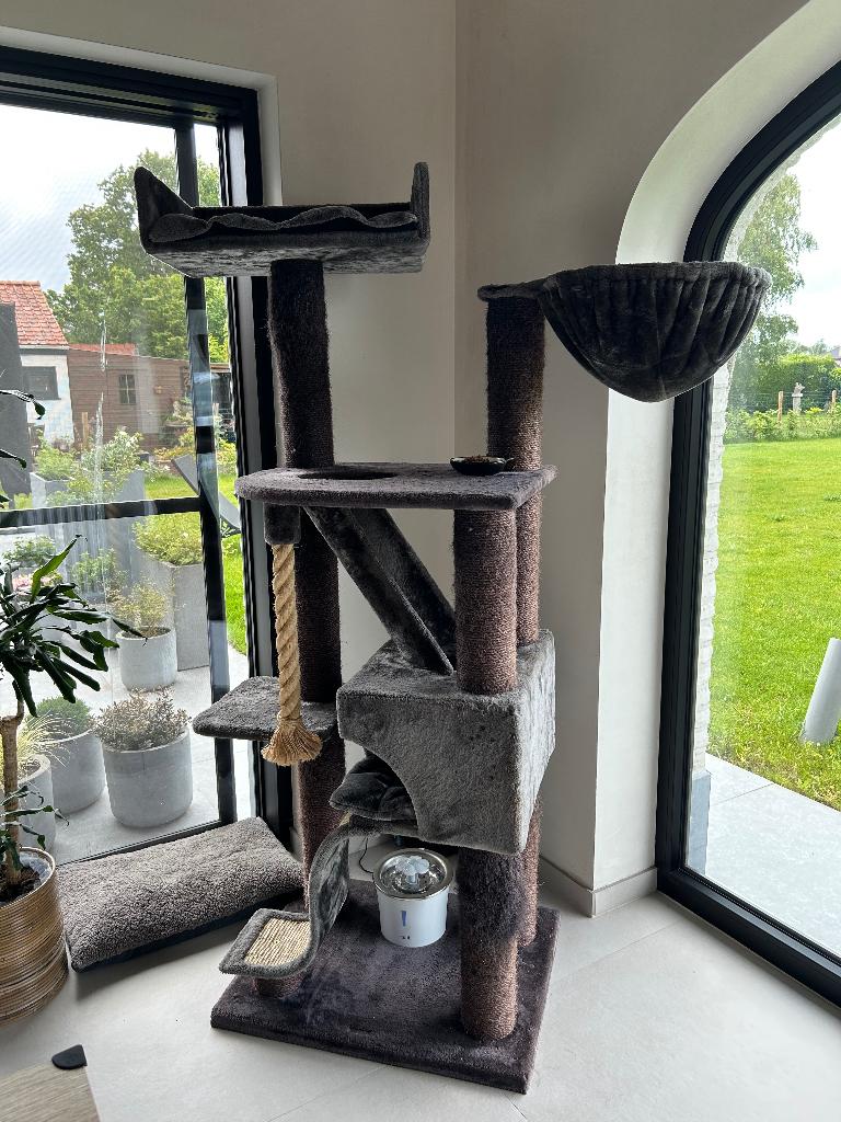 RHR Pets Kilimanjaro krabpaal – stevige premium krabpaal, Dieren en Toebehoren, Ophalen, Gebruikt, Krabpaal