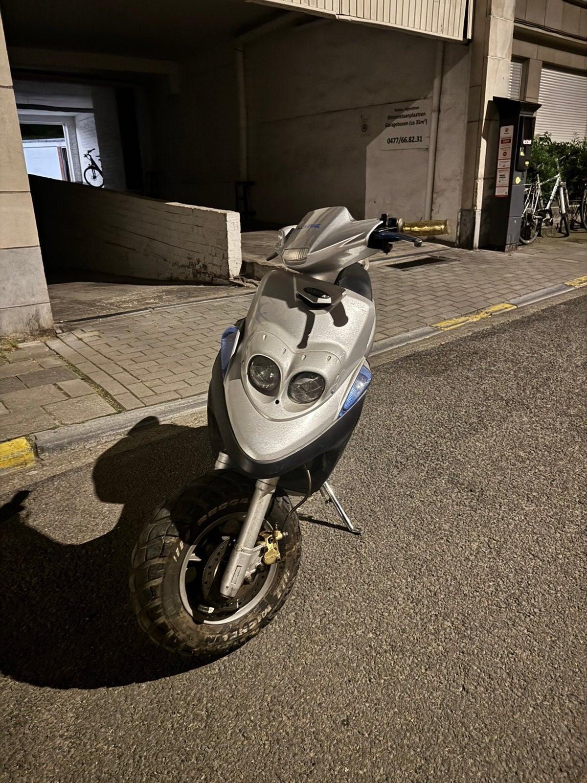 Yamaha bws start maar valt na5 sec uit, Vélos & Vélomoteurs, Scooters | Yamaha, Enlèvement, Comme neuf